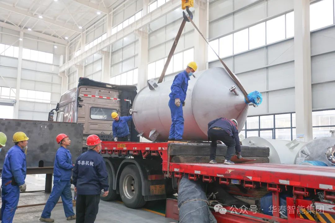 華泰智能裝備集團(tuán)10tpd一級(jí)大豆油精煉設(shè)備啟運(yùn)山東，助力高品質(zhì)食用油市場(chǎng)